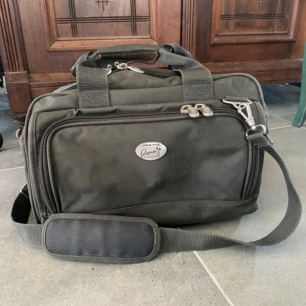 Ricardo Beverly Hills Omega Plus Carry On‎ Back Luggage w Shoulder Strap Clean!